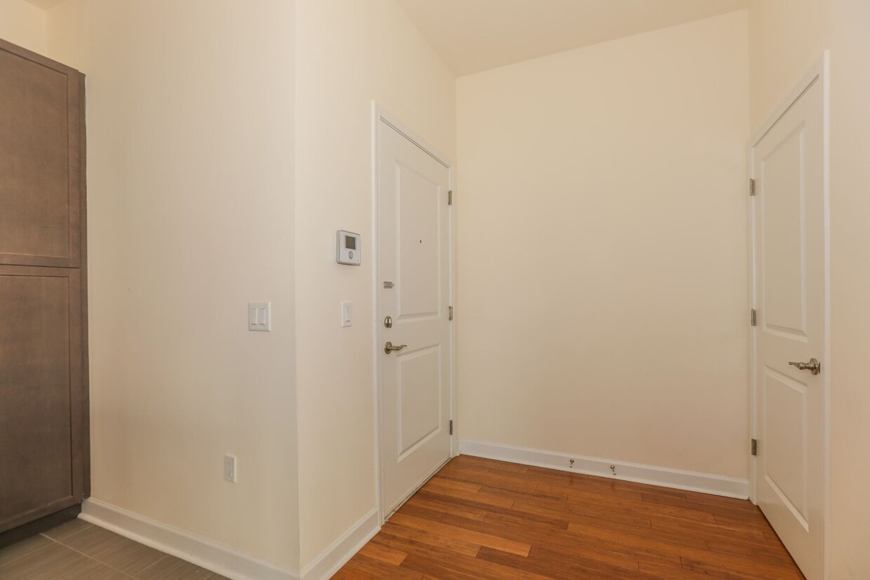 2/Bedroom 2/ Full Bath - A+ Waterfront Loc... - 2/Bedroom 2/ Full Bath - A+ Waterfront Loc...