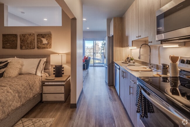 Studio, 1 BA - 517 SF - Kitchen - Evo on Emerson