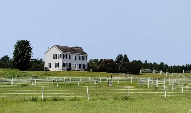 Building Photo - 91 Courts Ln