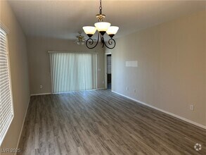 Building Photo - 2620 Ground Robin Dr