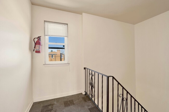 Building Photo - 1616 N 17th Ave