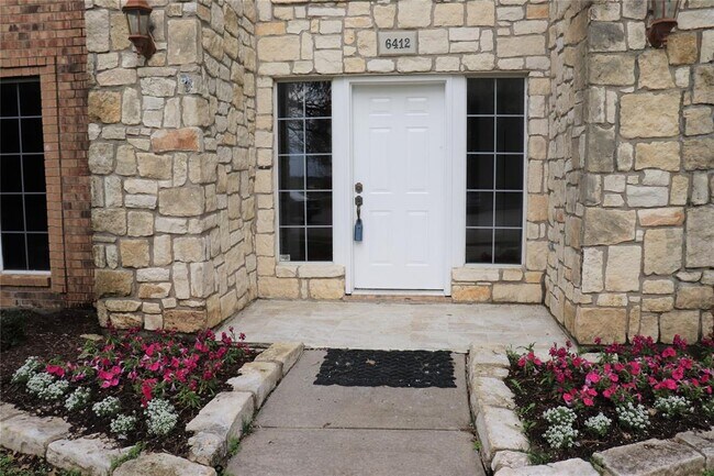 Building Photo - 6412 Pavillion Ct