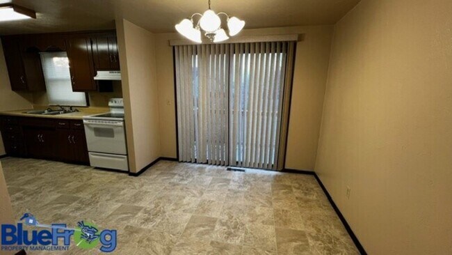 Foto del edificio - 1345 Vanderbraak St