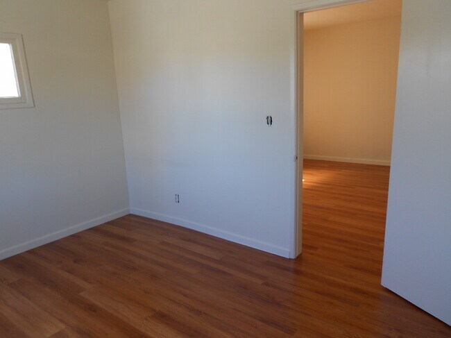 Foto del edificio - 3653 Overland Ave