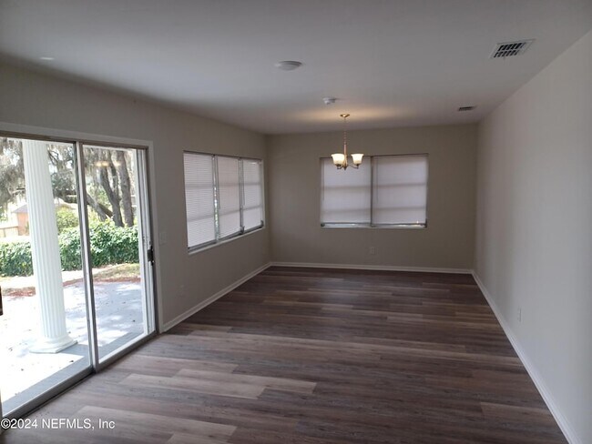 Foto del edificio - 5869 White Sands Rd