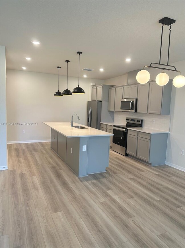 Building Photo - 6364 Tabebuia Pkwy