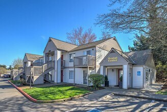 Interior Photo - FOX HOLLOW APARTMENTS
