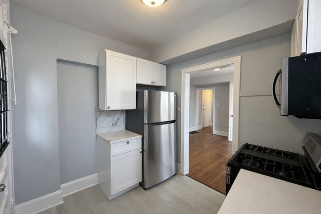 Building Photo - 7327 N Honore St