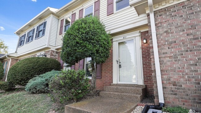 Building Photo - 711 Brentwood Pointe