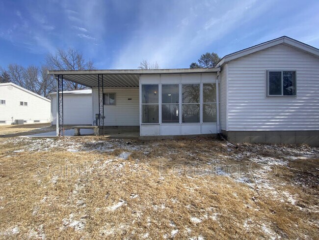 Building Photo - 14655 Fox Manor Dr