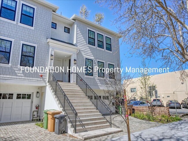 Building Photo - 3 br, 2.5 bath House - 23 G Street