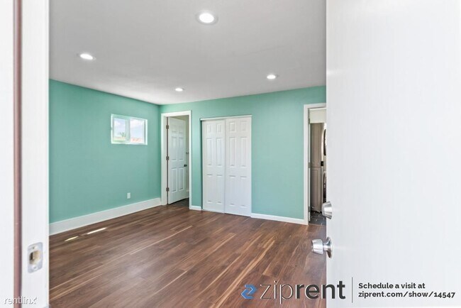 Building Photo - Studio, 1 bath House - 36295 Christine St,...