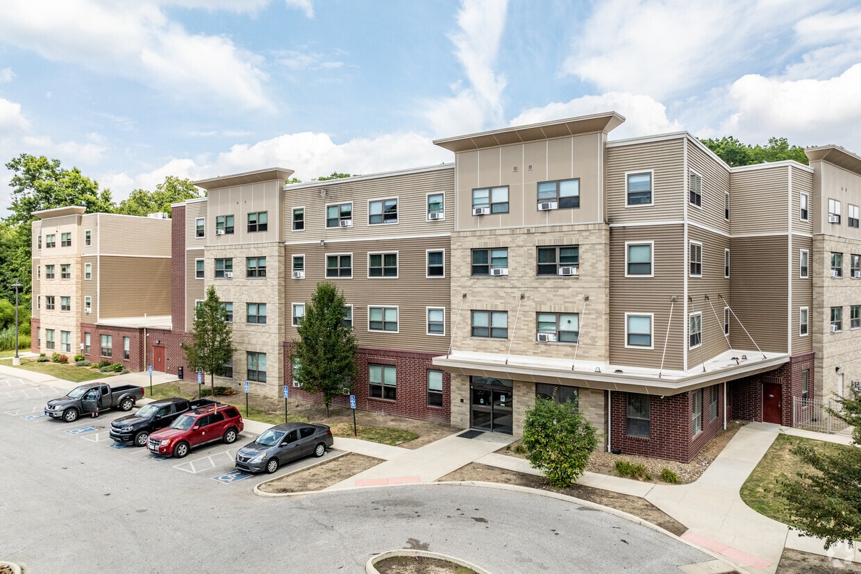 Primary Photo - Stoney Pointe Commons