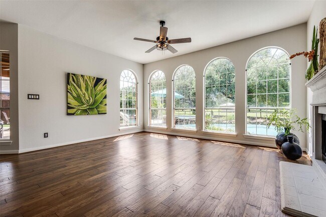 Foto del edificio - Located in a highly desirable neighborhood.