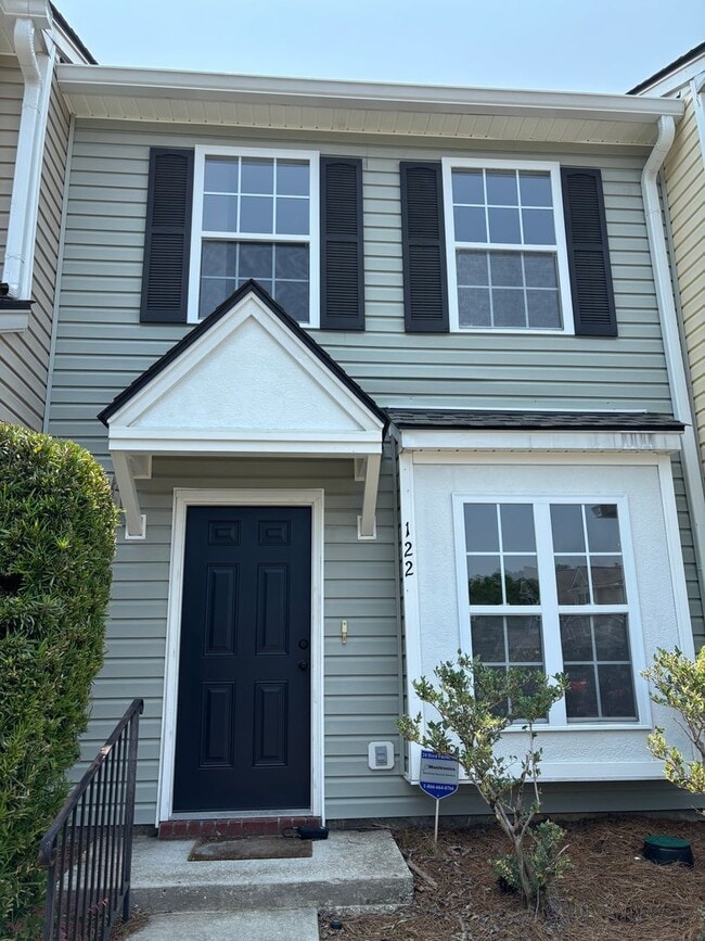 Building Photo - 122 Hornby Cir