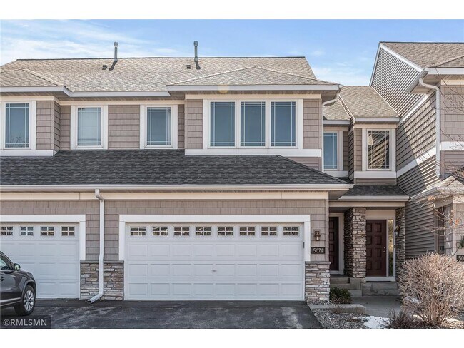 Building Photo - 5074 Yuma Ln N