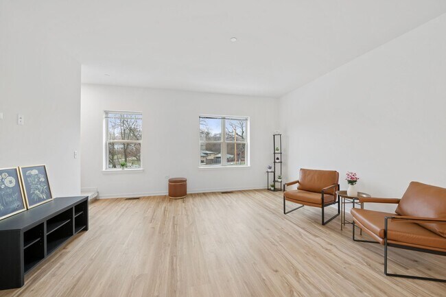 Foto del edificio - Brand-New Luxury 2-Bedroom Townhomes with Garage | Oak Forest, IL  $500 Move in Fee waived, make ...