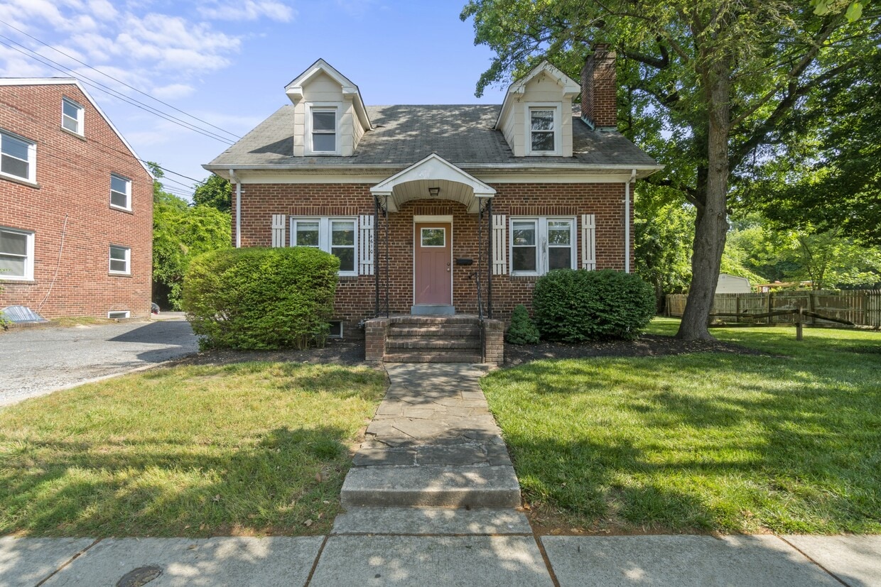 Photo - 4610 Calvert Rd