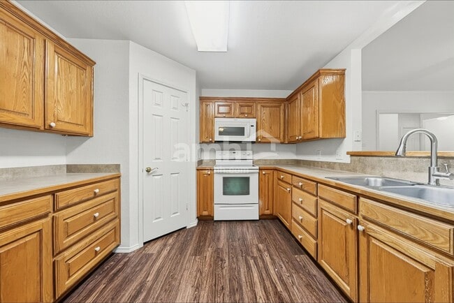 Building Photo - 1000 Redfish Dr