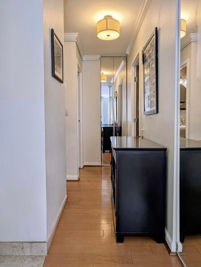 Foto del edificio - 6171 N Sheridan Rd