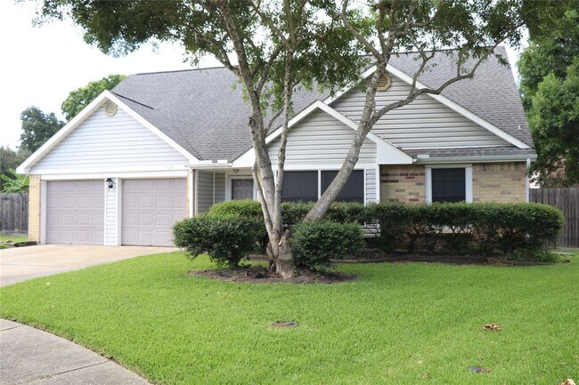 Foto del edificio - 414 Windhollow Cir