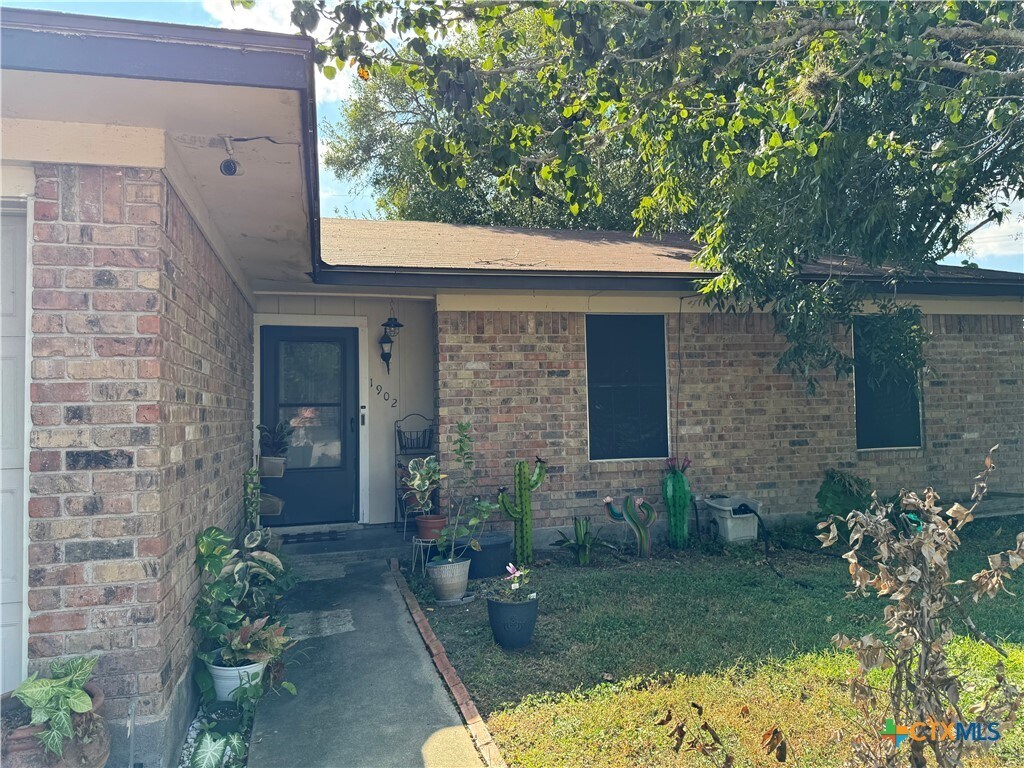 Foto principal - 1902 Mission Dr