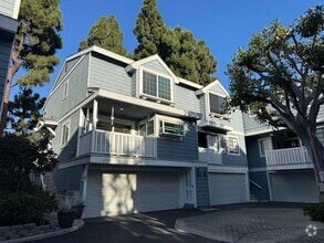 Building Photo - 2218 Mayfair Ct
