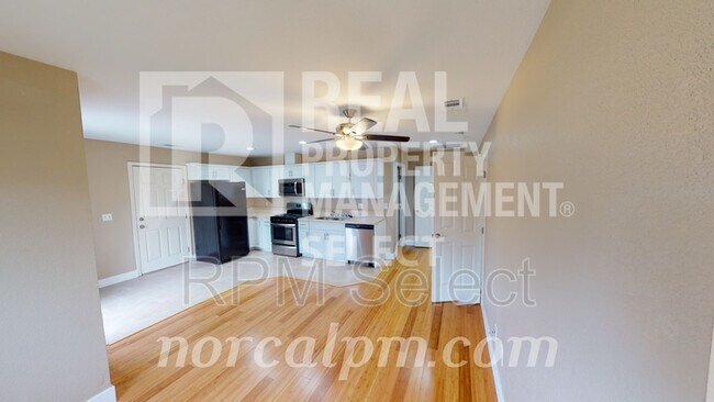 Building Photo - 660 Calvados Ave