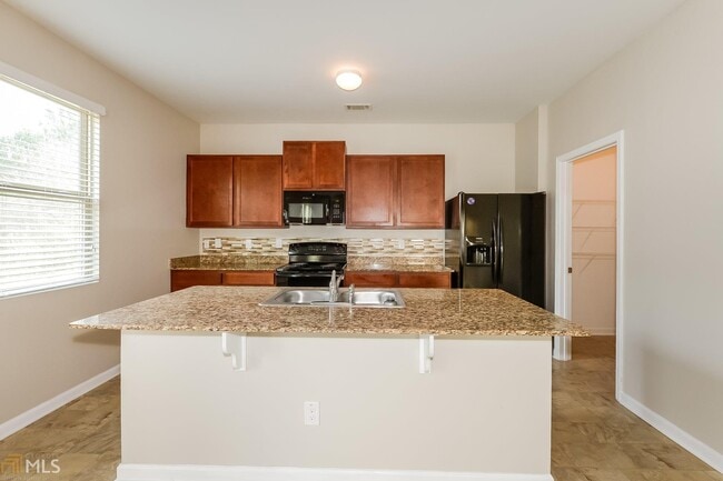 Building Photo - 5526 Luther Ct