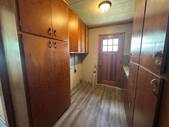 Foto del edificio - Cute 2 Bedroom Ranch w/ Laundry Hookups in...