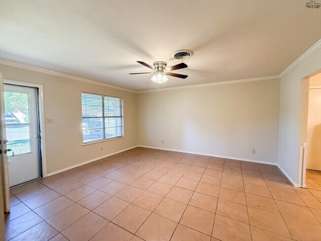 Foto del edificio - 5011 Rock Point St