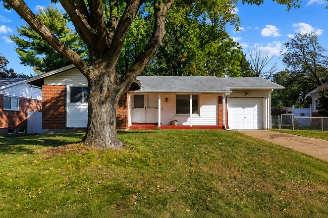 Building Photo - 3280 Brookshire Dr