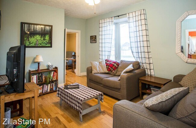 Building Photo - 2 br, 1 bath House - 1018 Hawthorne St