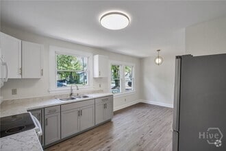 Building Photo - 405 S Baldwin Cir