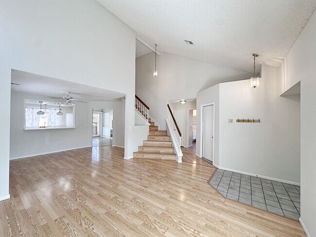 Foto del edificio - 4 BEDROOM 2.5 BATH HOME