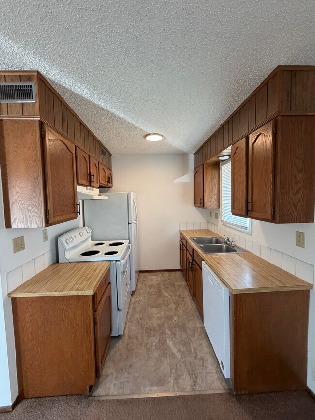 Foto del edificio - 213 N Acadia Ave