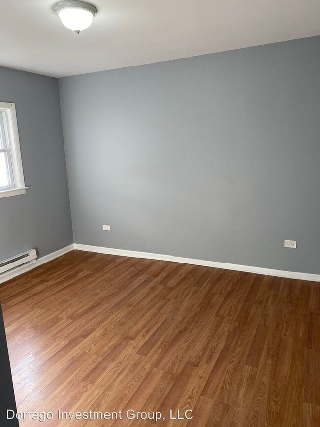 Building Photo - 3110 W 59th St