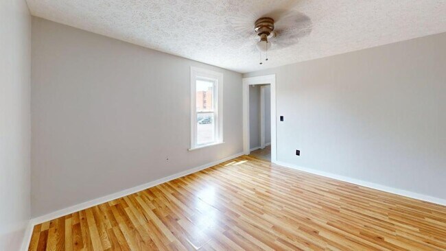 Foto del edificio - 11 Linwood Pl