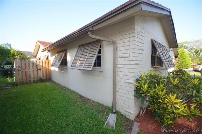 Primary Photo - 9381 NW 33rd Pl