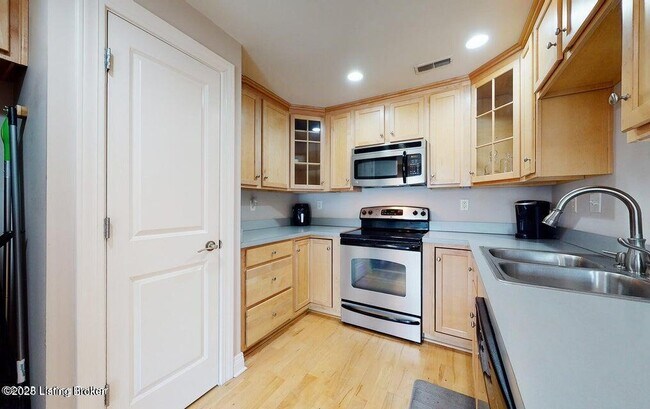 Foto del edificio - 2411 Brownsboro Rd