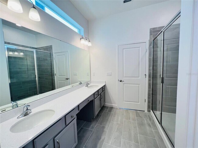 Foto del edificio - 2549 Shanti Dr