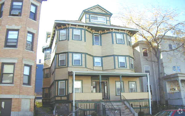 Primary Photo - 55 Devon St