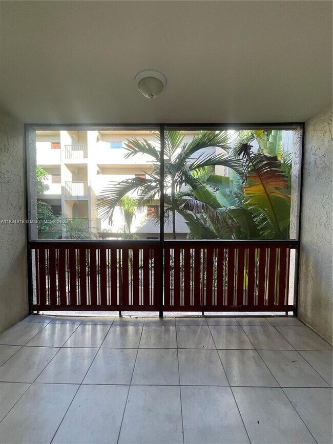Building Photo - 10641 SW 108th Ave