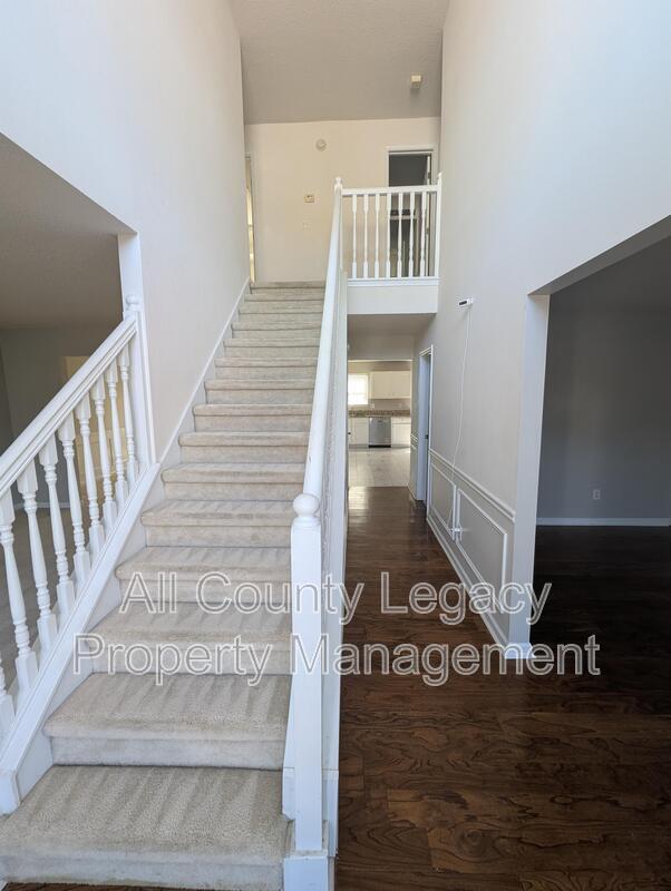 Building Photo - 6780 Pne Vly Trce