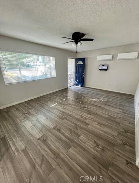Foto del edificio - 174 Maple Ave