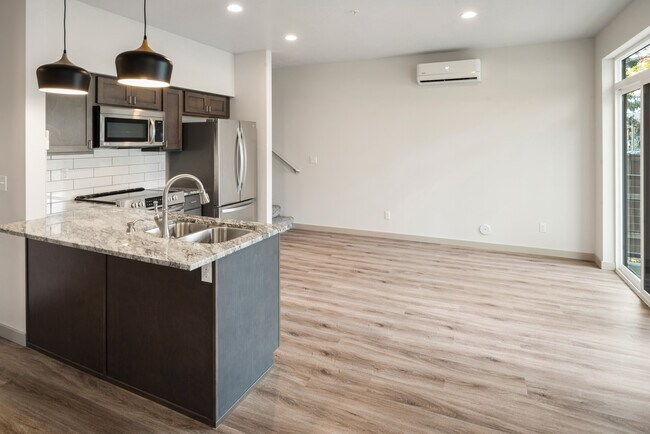Foto del edificio - 1008 E Mullan Ave