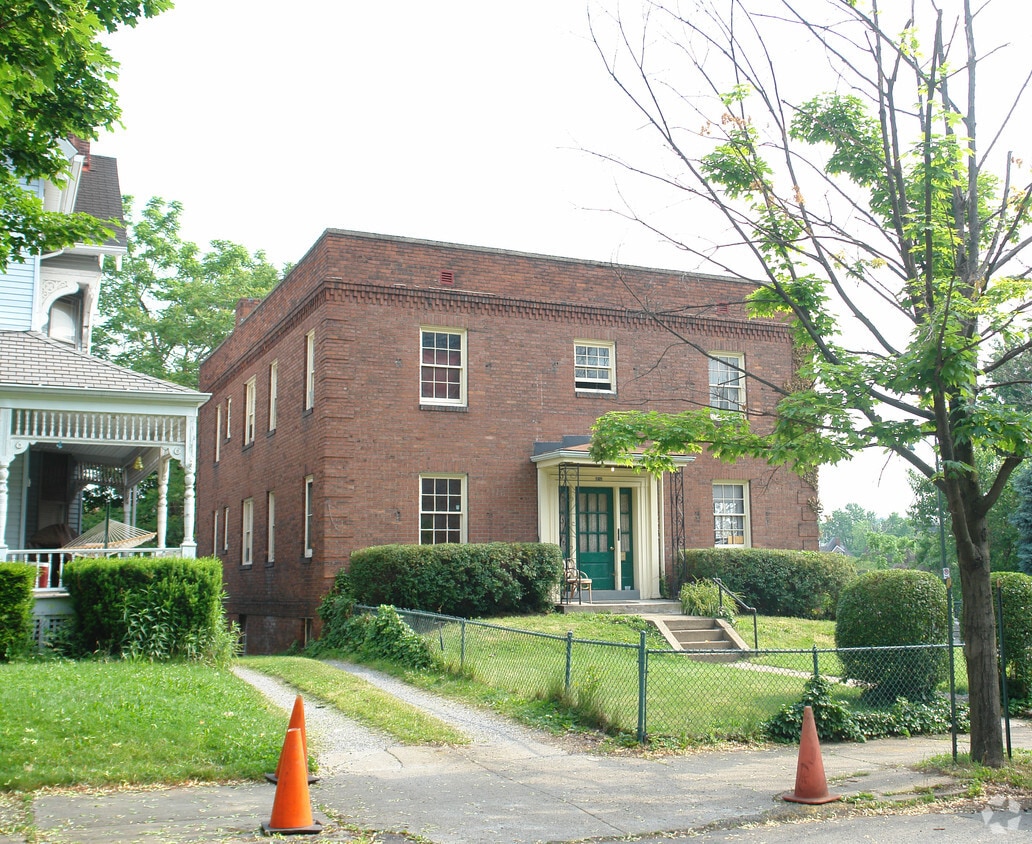 Primary Photo - 167 Morewood Ave