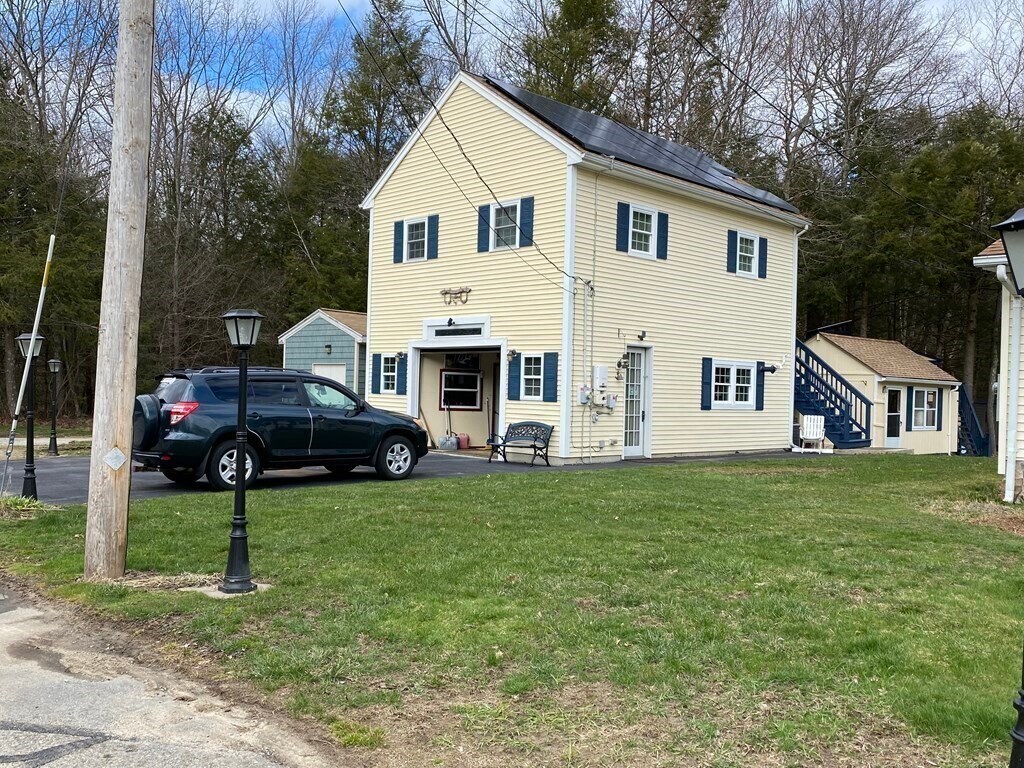 12 Park Ln, Leicester, MA 01524 House Rental in Leicester, MA