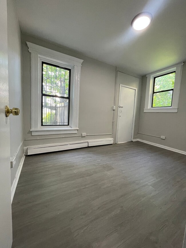 Building Photo - 115 Bostwick Ave