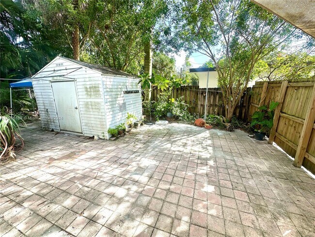 Foto del edificio - 1490 SW 32nd St